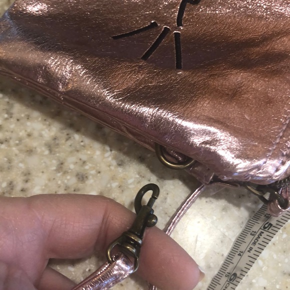 Cat metallic purse by T shirts & Jeans NWT - Picture 7 of 8